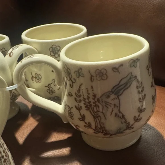 Anthropologie 5pc set Floral animal Ceramic Mugs - Picture 3 of 5